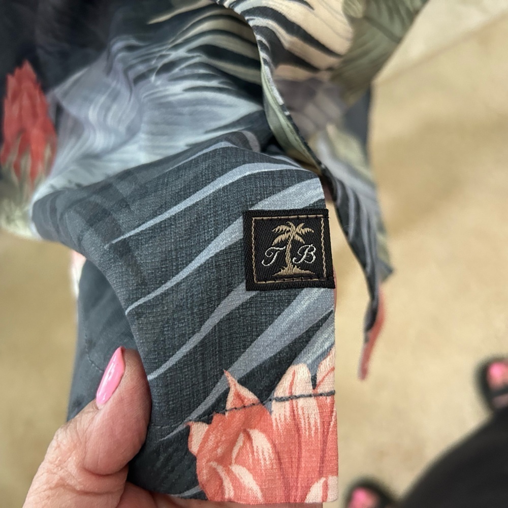 Tommy Bahama Floral Button-Up Shirt - Picture 2 of 8